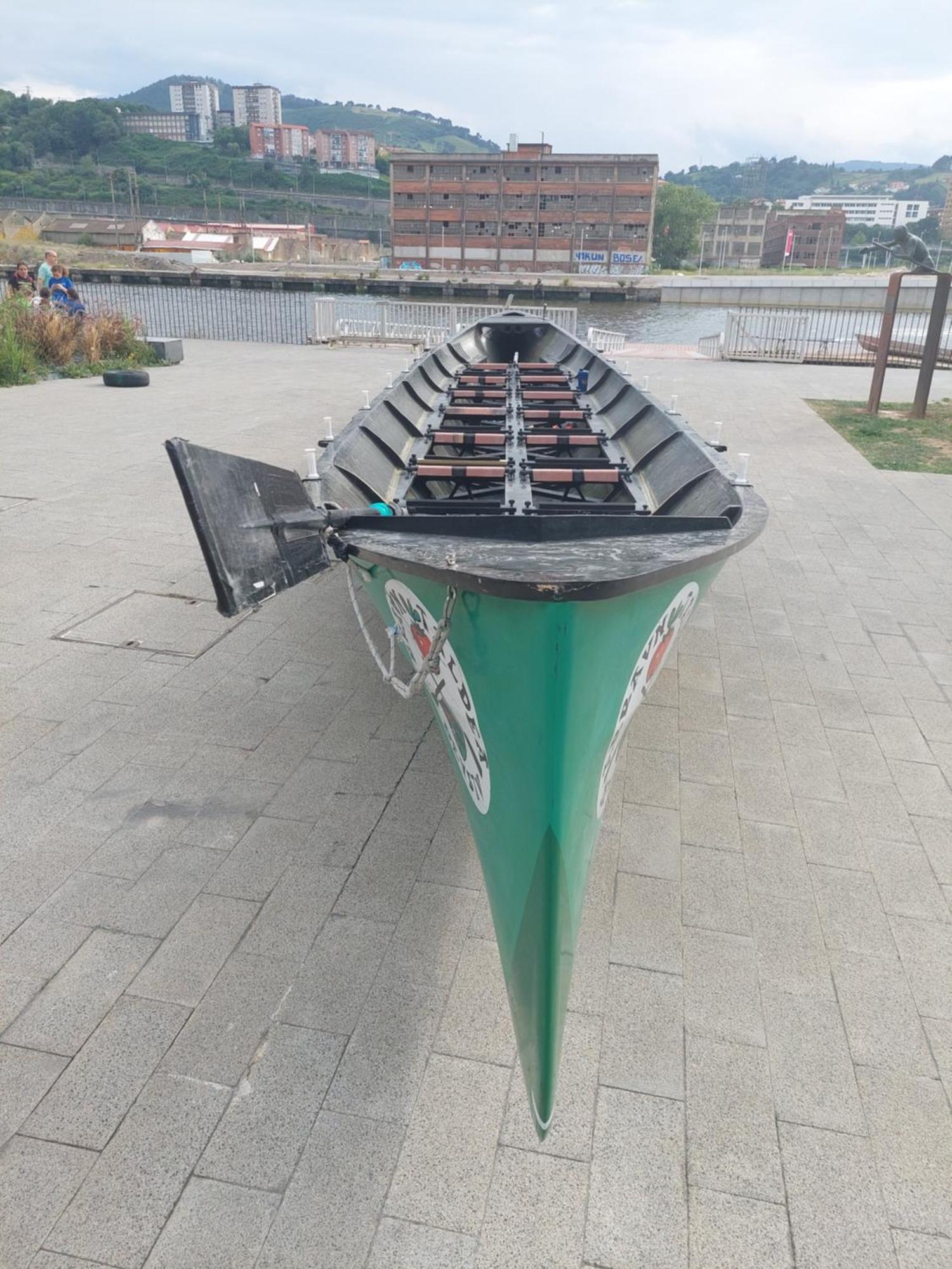 Bilbao Center Apt 90'S Parking Bagian luar foto